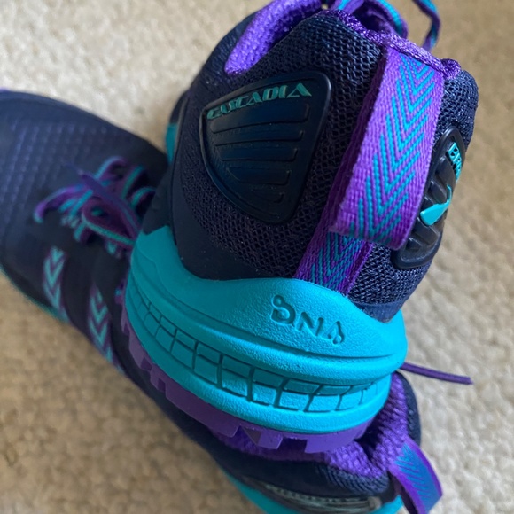 Brooks Women's Cascade Trail Running Shoes - Picture 4 of 10